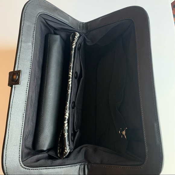 Petunia Picklebottom Clutch - Picture 8 of 10